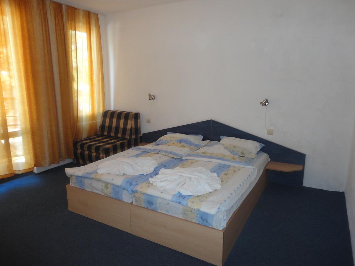 Hotel Kalina Приморско Экстерьер фото