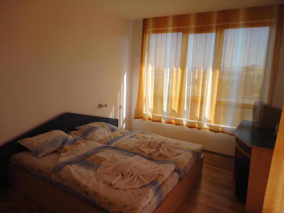 Hotel Kalina Приморско Экстерьер фото