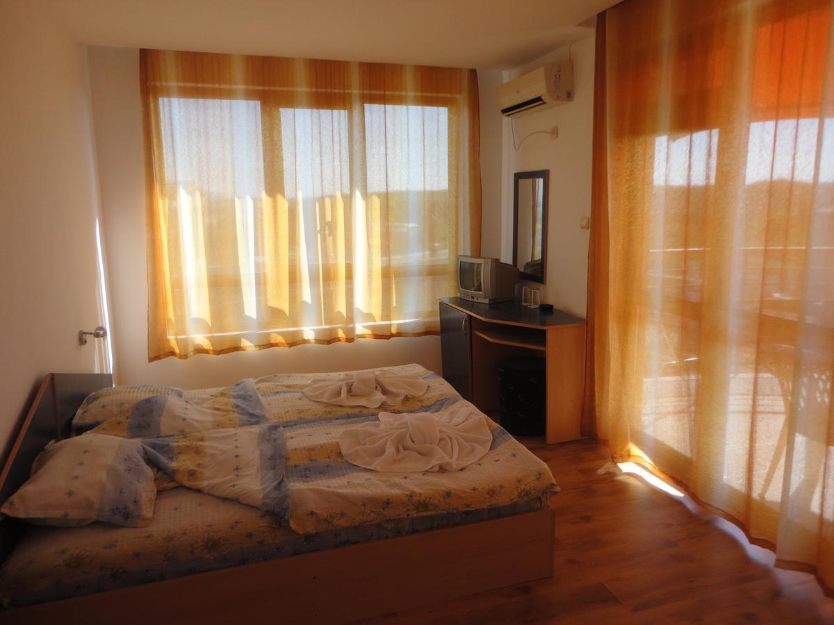 Hotel Kalina Приморско Экстерьер фото